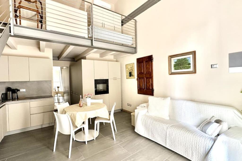 Duomo Modern Loft 100Mt From Duomo And Lake 코모 외부 사진